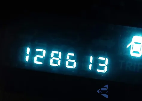 2010 Chrysler 300 Touring Plus z USA, uszkodzony, nr VIN 2C3CA1CV0AH329810